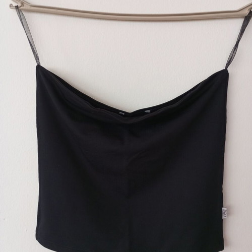 ISO Black Strapless Top like new with stainless steel earrings gift