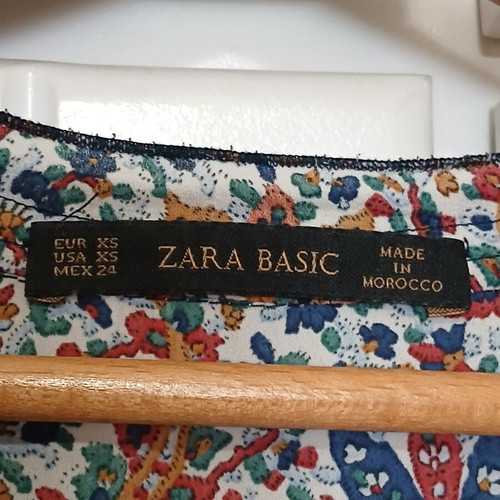 Zara Basic floral women's shirt size XS like new, multicolor
