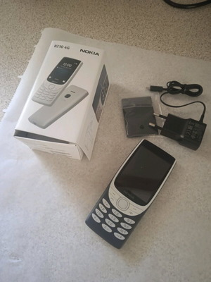 Nokia 8210 4G mobile phone new in box