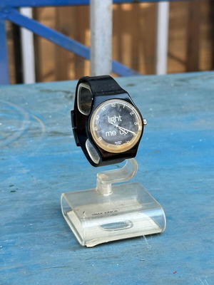 Swatch Light Me Up GB908 Black Loomi vintage watch for repair or collection