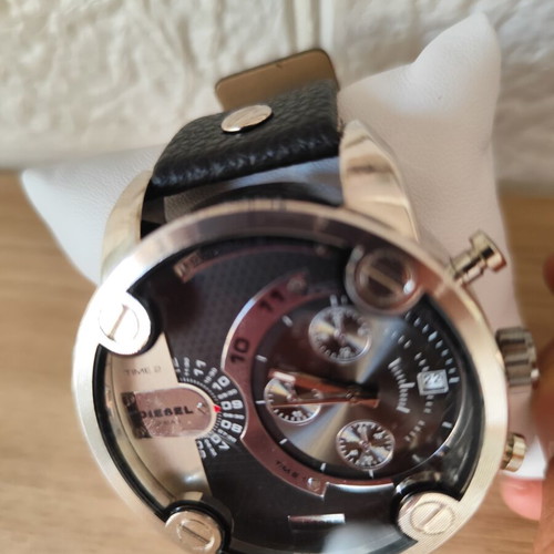 Diesel Little Daddy DZ7256 watch like new with black leather strap