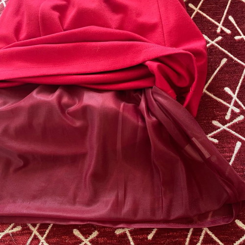 Red short women's dress used with open back and inner lining