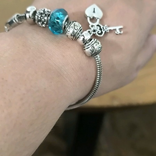Women's Charm Bracelet with Heart and Blue Beads new