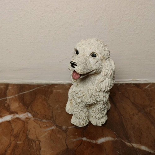 Decorative dog figurine like new, about 7.5cm