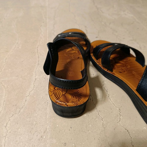 Women's black sandals new, size 37, synthetic leather with velcro
