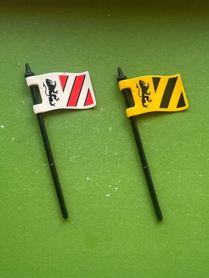 Playmobil knight flags like new, set of 2 with poles