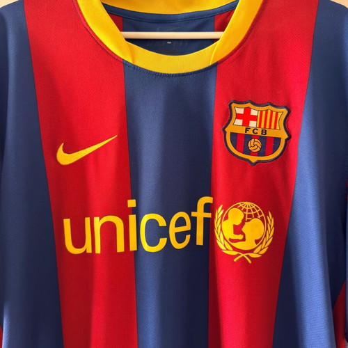 Barcelona jersey 2010/11 like new, authentic size XL
