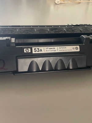 1 автентичен тонер HP 53A (Q7553A) - празен