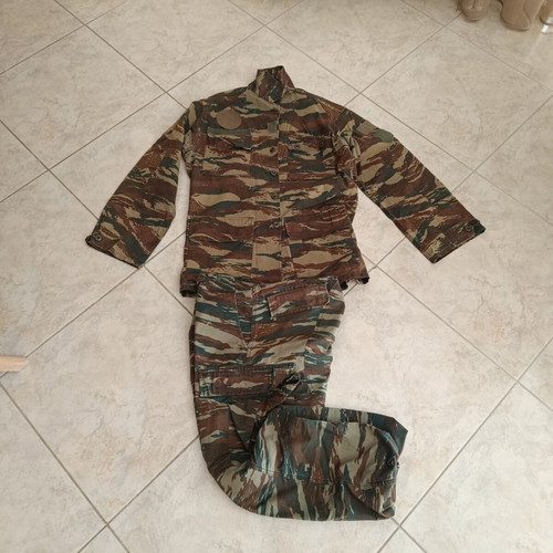 Camouflage military uniform set, jacket large, pants medium