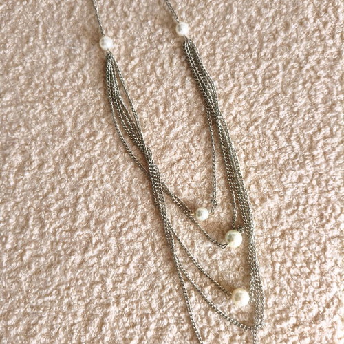 Stainless steel necklace like new, silver color