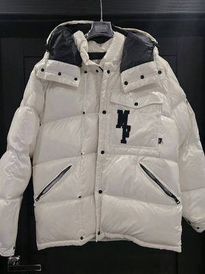 Moncler jacket white with goose down size M like new