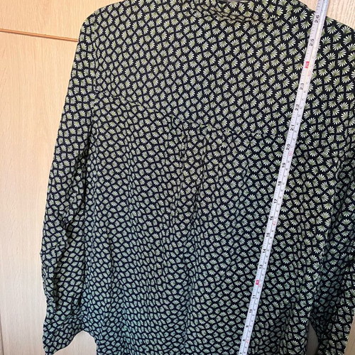 Shirt medium black with green flower like new