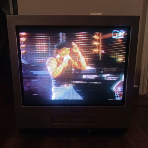 Sony KV-21FV1D 21" Combo TV with built-in VCR VHS video player