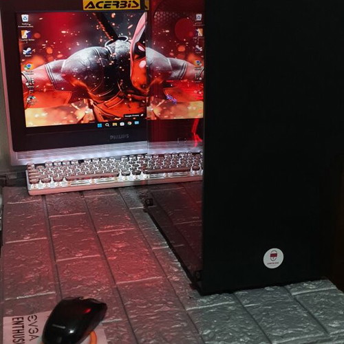 Intel i5 Gaming PC v43 with Sapphire RX 570 8GB and RGB RAM