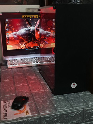 Intel i5 Gaming PC v43 with Sapphire RX 570 8GB and RGB RAM