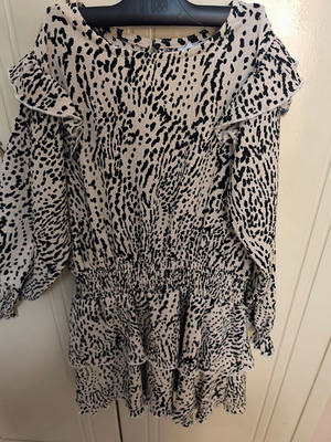 Zara dress new long-sleeve for 8 years old black and beige