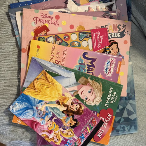 Painting set with over 1000 stickers and painting images