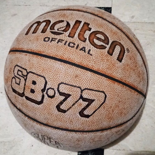 Molten SB-77 Vintage 1992 Basketball collectible used, made in Japan