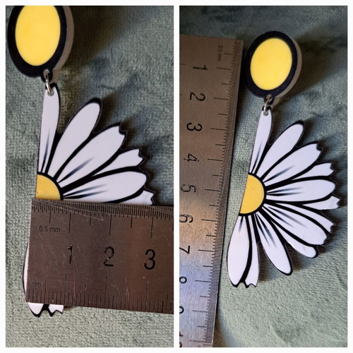 Daisy earrings large dangling like new, plexiglass