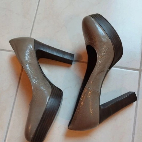 Wall Street pumps taupe leather, size 40