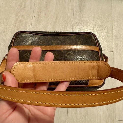 Louis Vuitton crossbody bag used, brown
