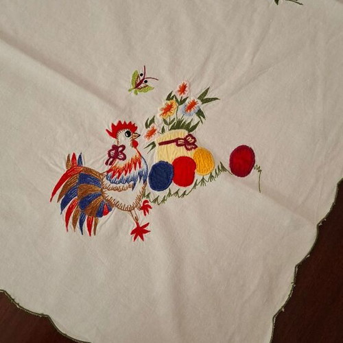 Easter tablecloth with hens new