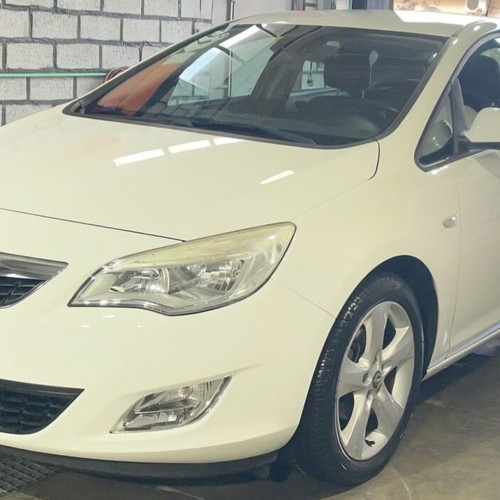 Opel Astra 2011 1.3 CDTI Ecoflex sedan used, full extra, 120hp