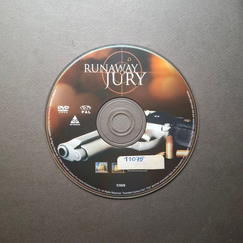 Runaway Jury DVD like new, crime thriller (2003)