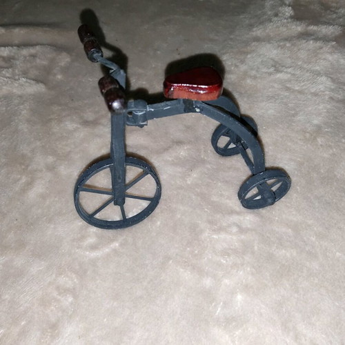 Miniature bicycle about 9cm tall like new