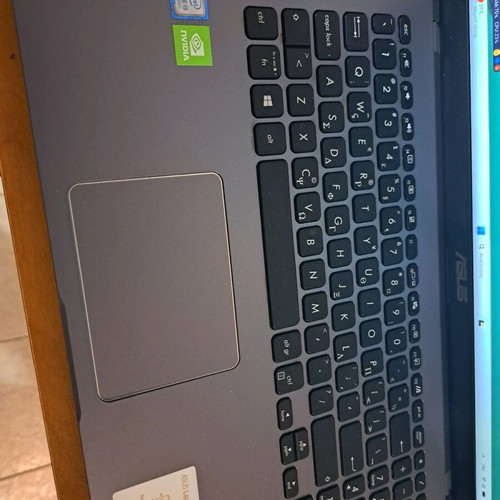 Asus Vivobook i5 8th Gen Laptop like new, 500GB SSD, 8GB RAM, Nvidia Graphics