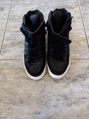 Adidas black athletic boots like new size 39