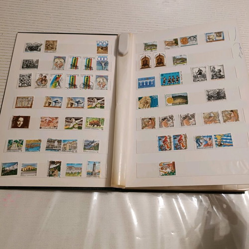 Stamp collection used, 2 albums Greek and foreign