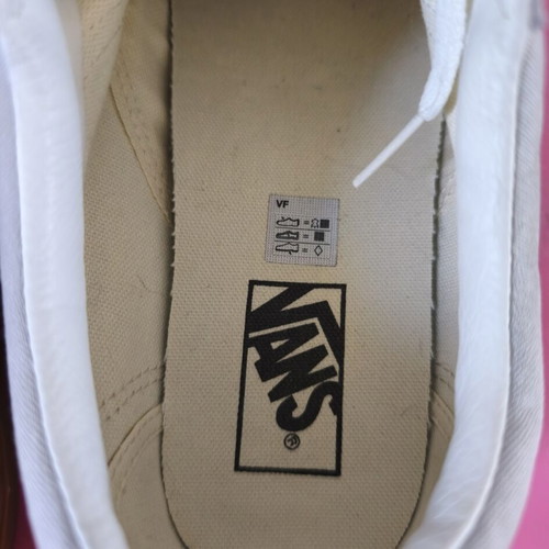 Vans sneakers beige with gum sole like new, size 44.5