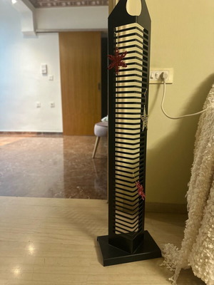 CD stand like new, decorative