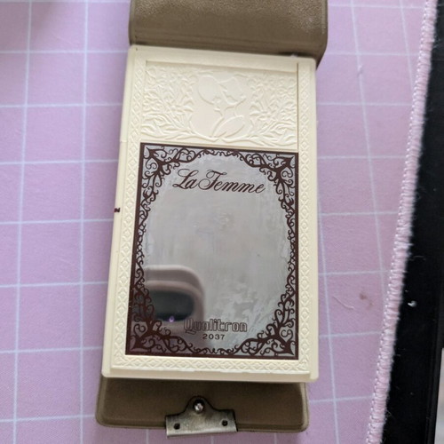 La Femme Qualitron 2037 calculator used
