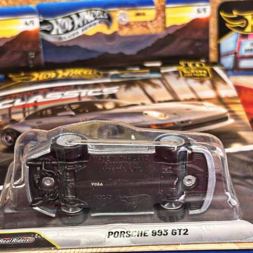 Hot Wheels Porsche 993 GT2 Modern Classics diecast car