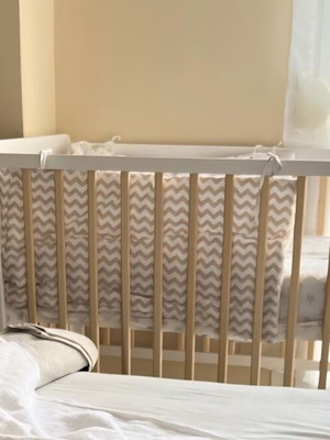 Kiddo Baby Cot with Mattress like new
