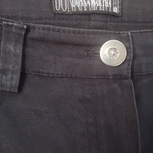 Donna Martha Black Capri Pants like new with rhinestone details S/M