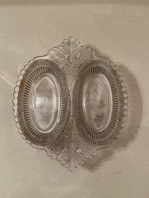Small divided dish for nuts used with separator