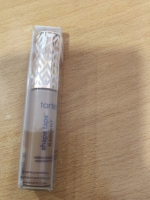 Tarte Shape Tape Radiant concealer