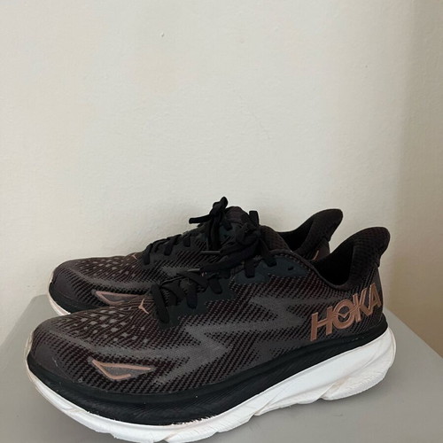 Hoka Clifton 9 athletic shoes used, size 42, black