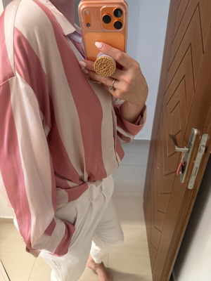 Zara shirt like new, white and pink, size M