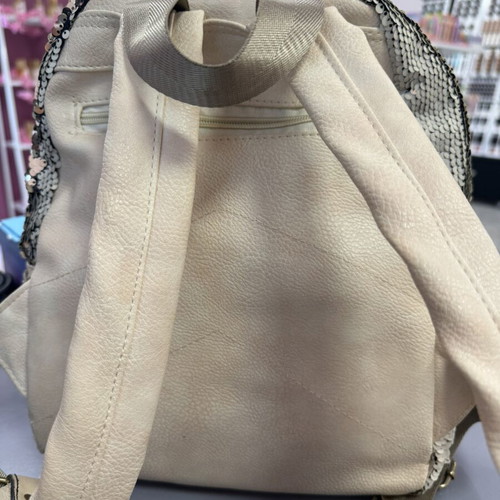 Backpack bag like new with multiple zippered compartments