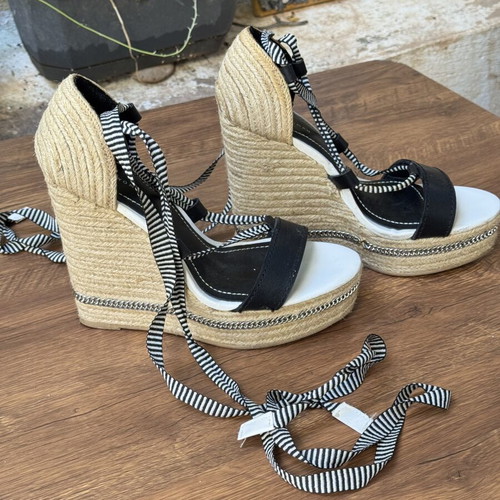 Zara wedge platform sandals size 38 used, black and beige