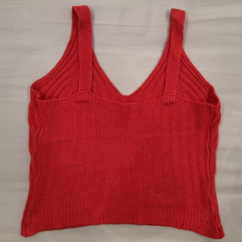 Red knitted crop top, size S