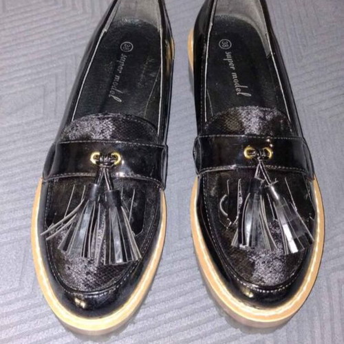 Loafers women's moccasins new with tassels and gold details size 38