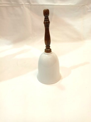 Διακοσμητικό πορσελάνινο καμπανάκι μεταχειρισμένο με ξύλινη χειρολαβή και σχέδιο τριαντάφυλλο