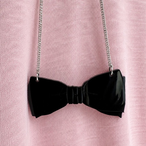 Tatty Devine Bow Tie Necklace black acrylic like new
