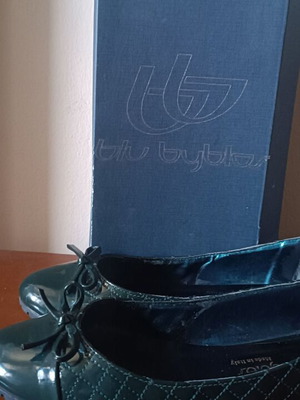 Blu Byblos No 38 ballerinas used, dark green quilted patent leather