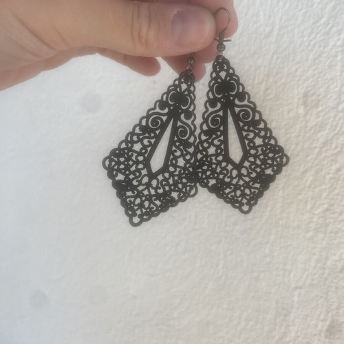 Earrings new black color with design